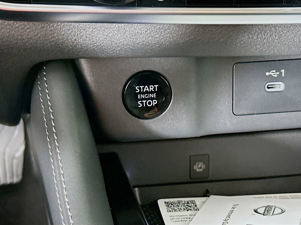 New 2026 Nissan Rogue Platinum image 20