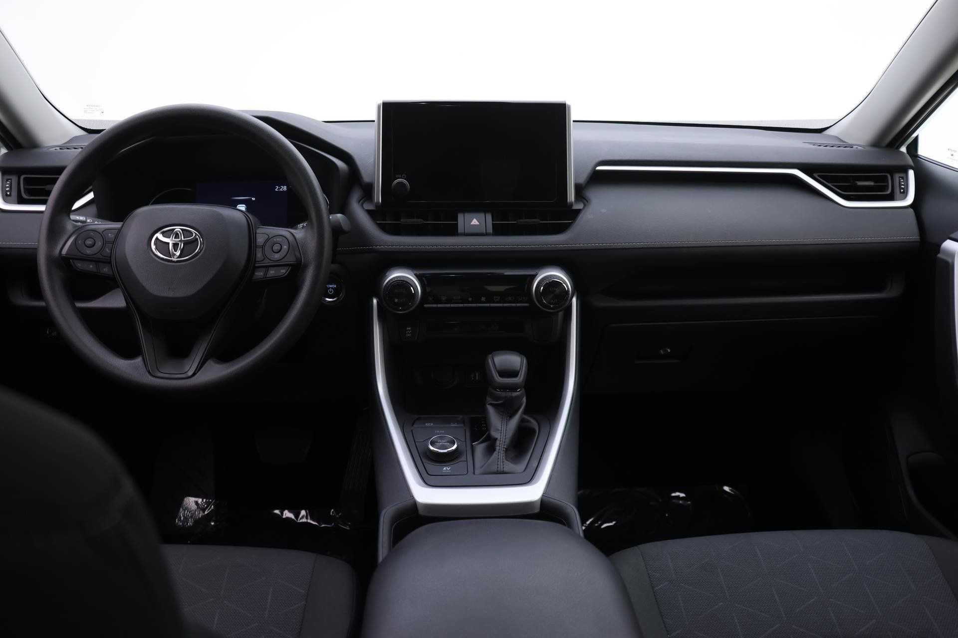 Used 2024 Toyota RAV4 XLE image 5