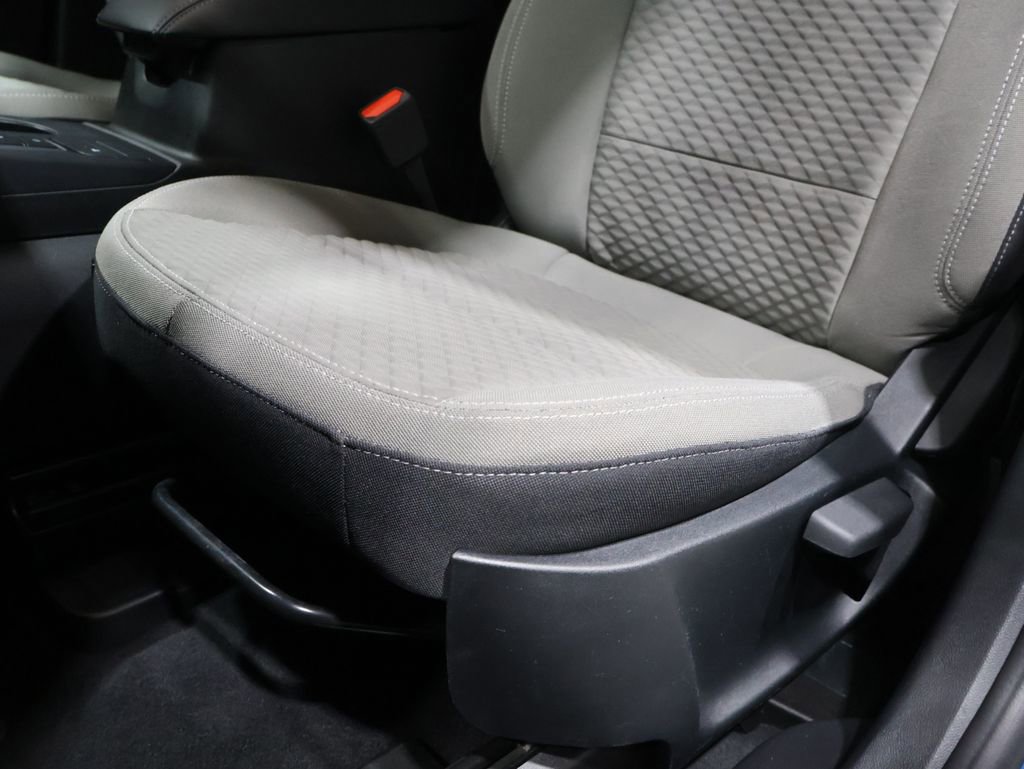 Used 2022 Ford Escape SE w/ Cold Weather Package image 11