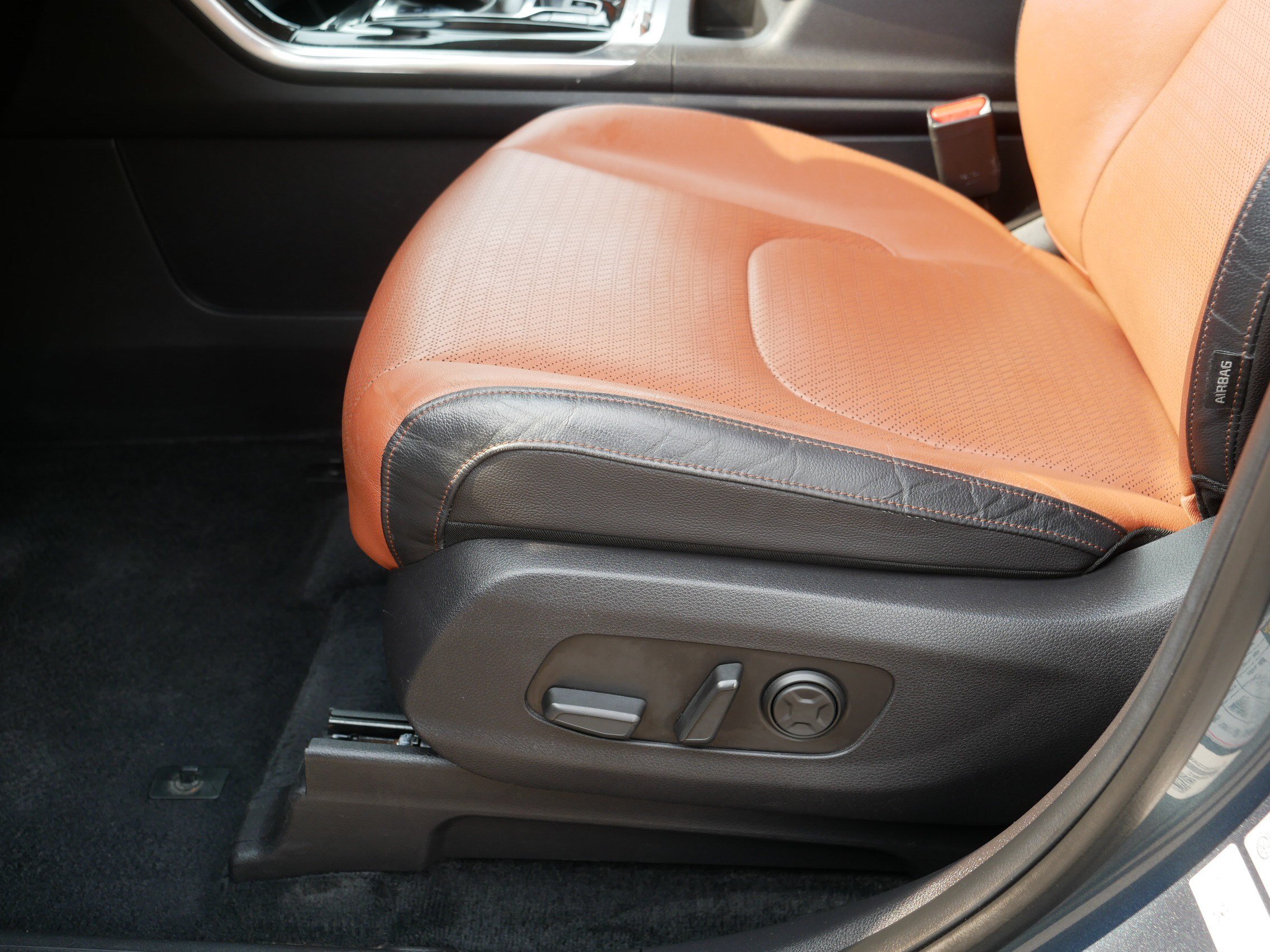 Certified 2024 Kia Carnival SX Prestige FWD image 20