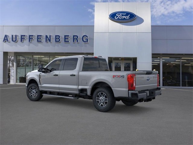 New 2025 Ford F250 XLT w/ FX4 Off-Road Package image 4