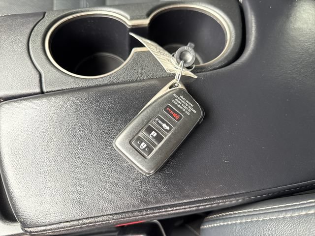 Used 2017 Lexus IS 300 AWD image 30