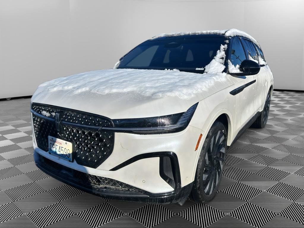 Used 2024 Lincoln Nautilus Reserve w/ Equipment Group 202A image 3