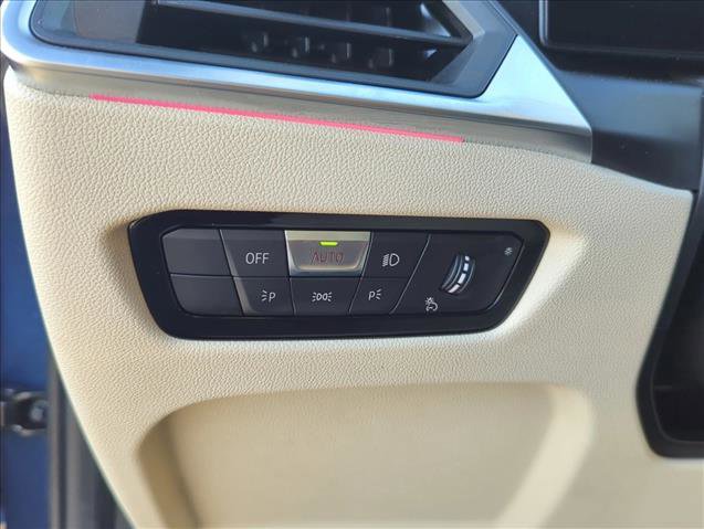 Used 2023 BMW 330e w/ Premium Package image 11