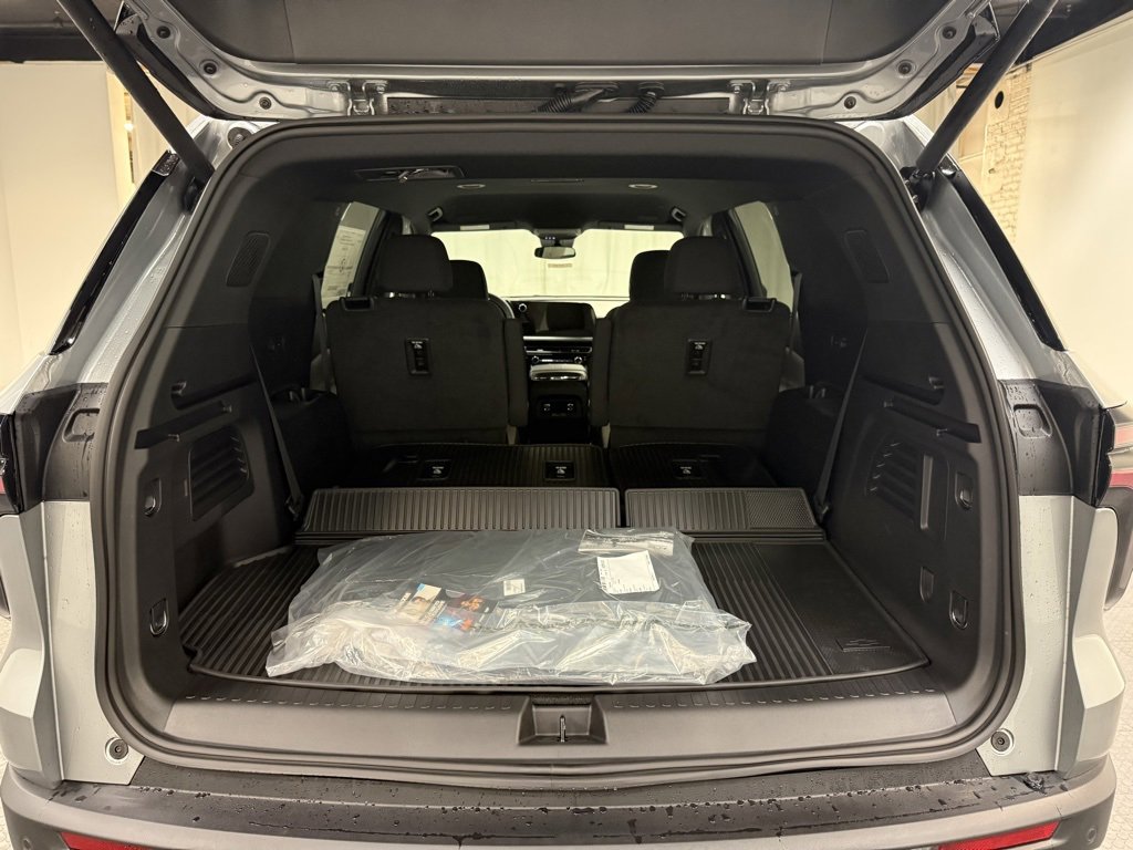 New 2026 Chevrolet Traverse LT image 6