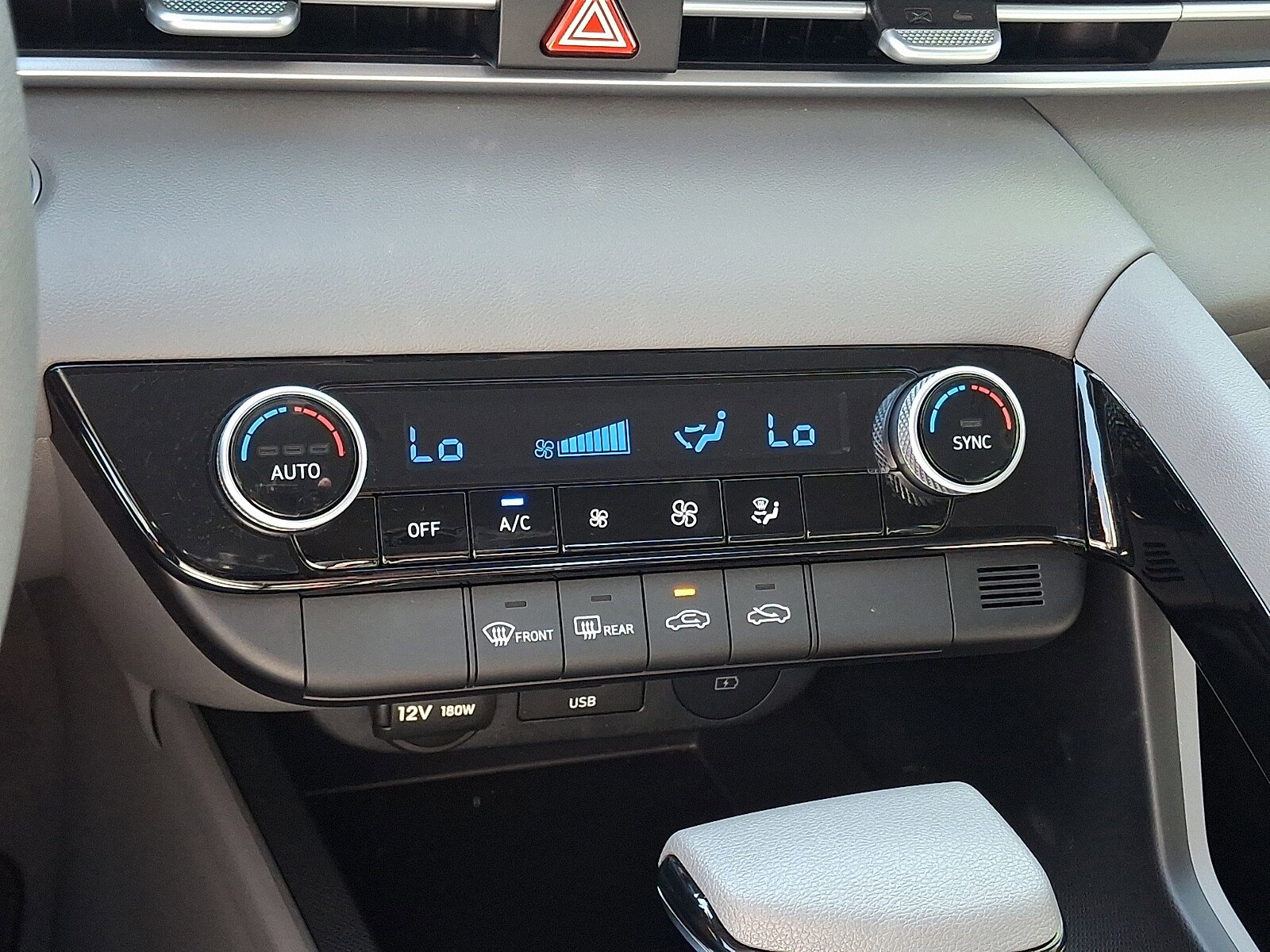 Certified 2025 Hyundai Elantra Hybrid w/ Cargo Package FWD image 16