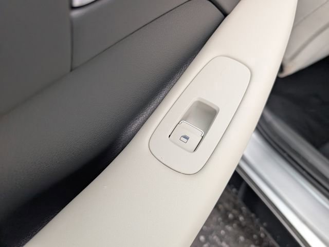 Certified 2024 Hyundai Sonata SEL w/ Convenience Package image 11