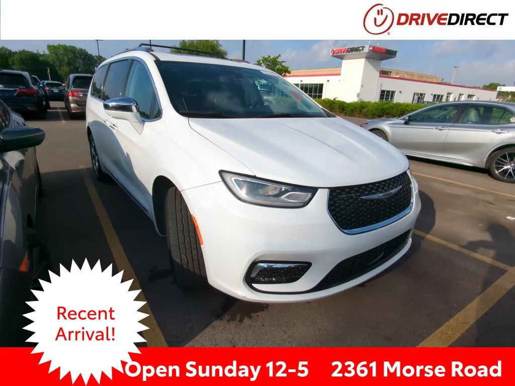 Used 2021 Chrysler Pacifica Limited w/ Premium & Safety Sphere Group AWD/4WD image 1