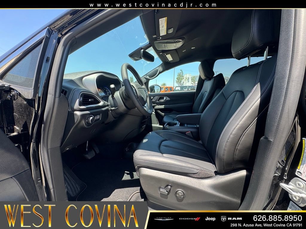 New 2027 Chrysler Pacifica Select FWD image 19