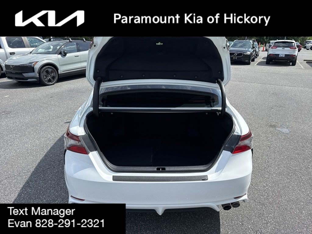 Used 2023 Toyota Camry SE AWD/4WD image 10