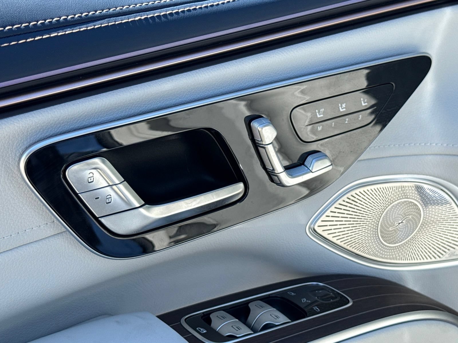 New 2026 Mercedes-Benz EQS 550 4MATIC SUV image 15