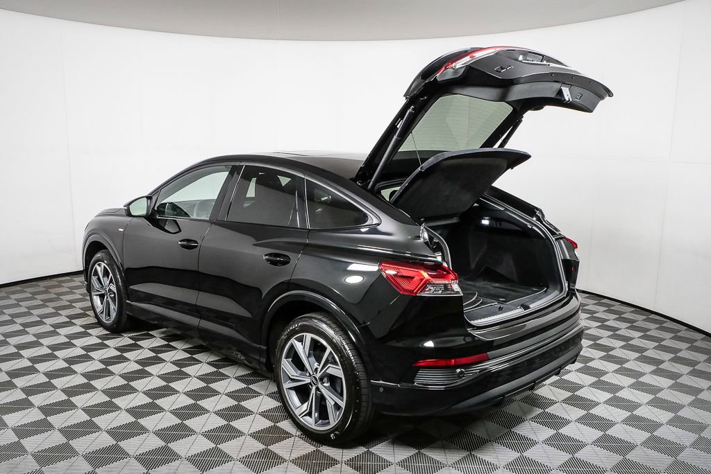 Certified 2023 Audi Q4 e-tron Prestige w/ Black Optic Package image 34