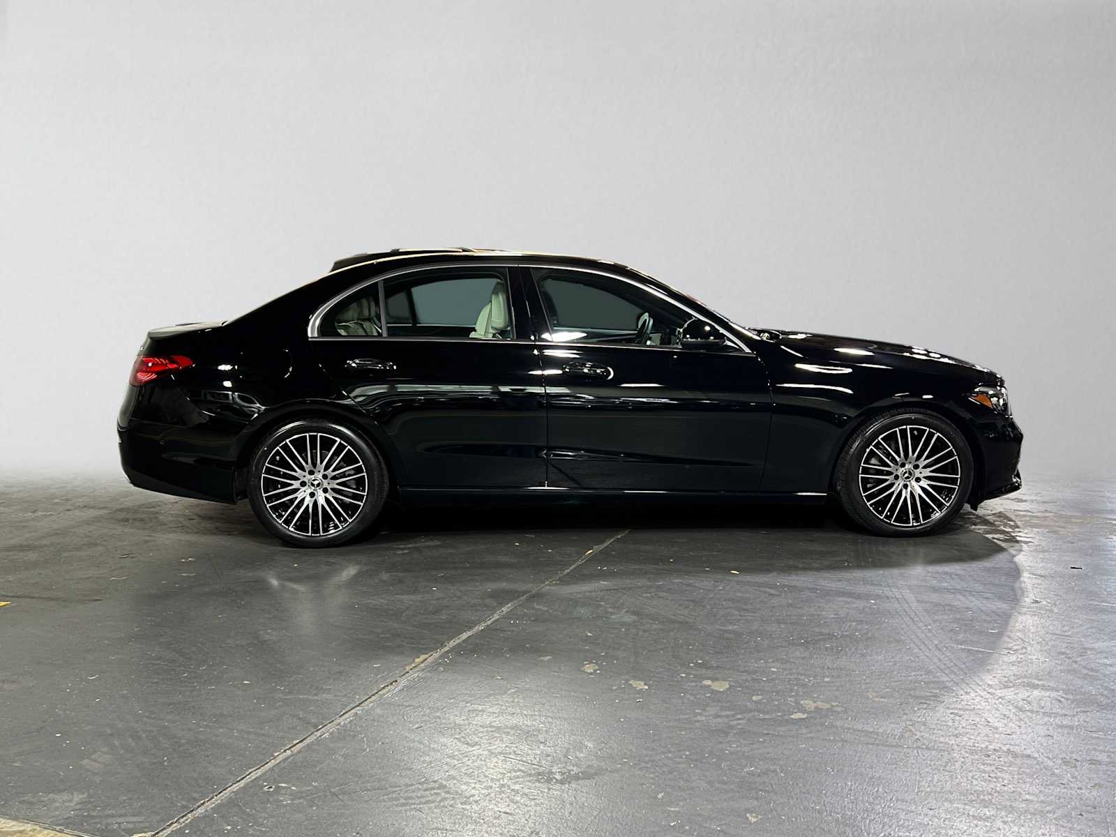 Certified 2026 Mercedes-Benz C 300 4MATIC Sedan image 2