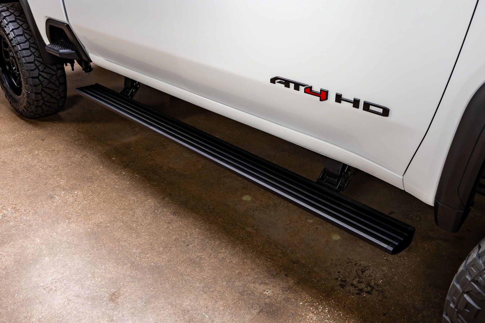 Used 2025 GMC Sierra 2500 AT4 w/ AT4 Premium Plus Package image 13