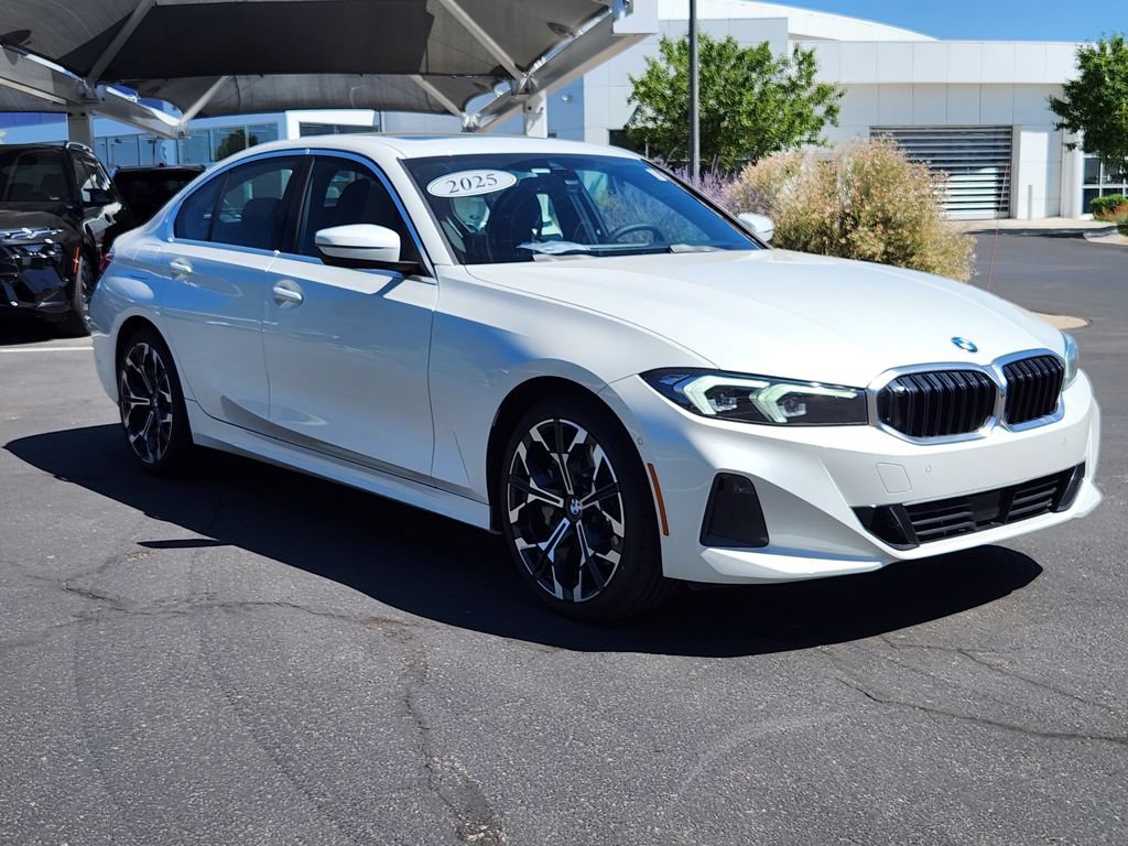 Used 2025 BMW 330i xDrive Sedan AWD/4WD image 4
