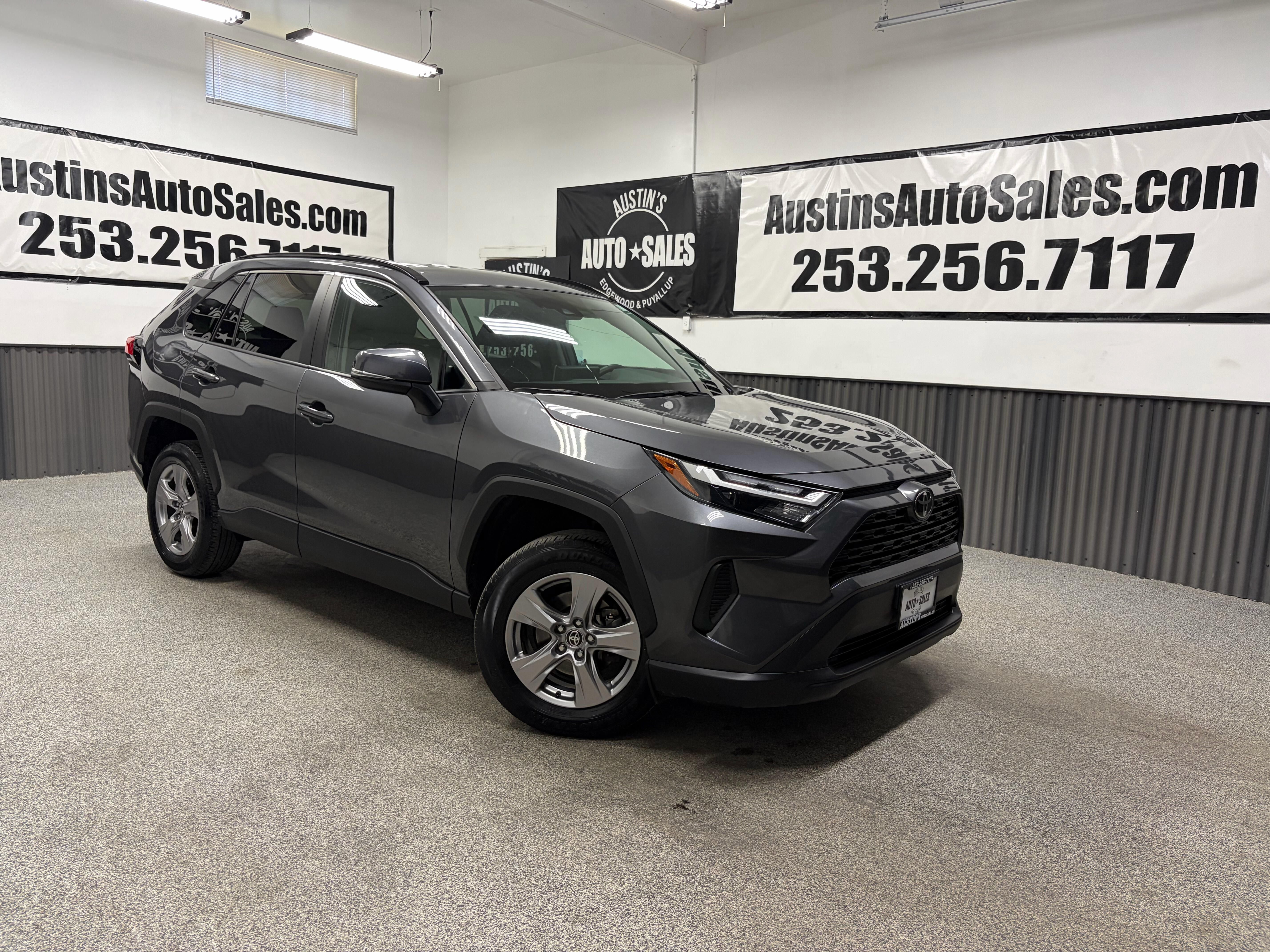 Used 2023 Toyota RAV4 XLE w/ XLE Grade Weather Package AWD/4WD image 1