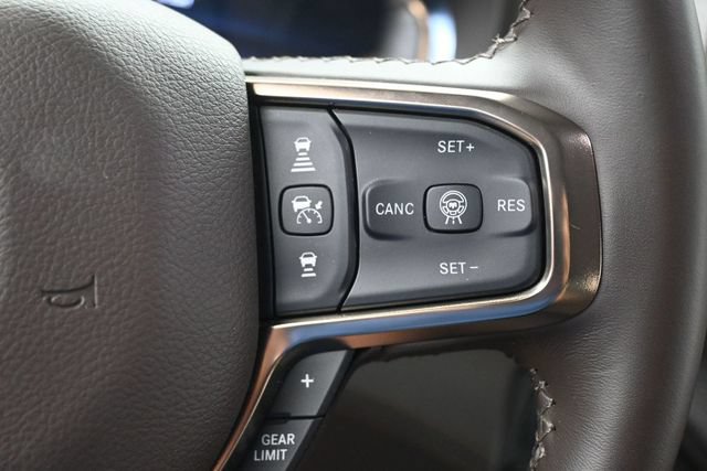 Used 2025 RAM 1500 Limited AWD/4WD image 24