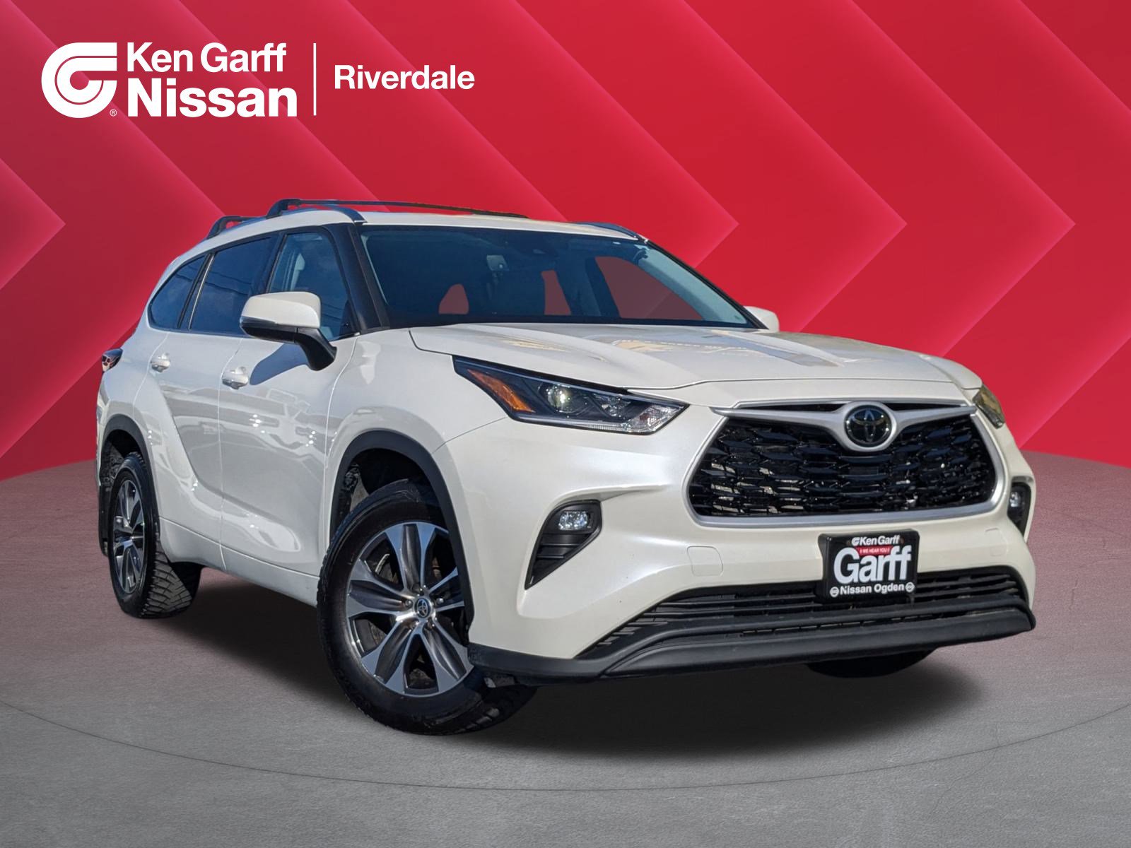 Used 2021 Toyota Highlander XLE