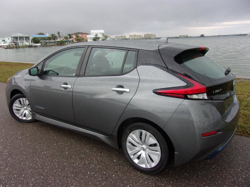 Used 2018 Nissan Leaf S w/ S Charge Package FWD image 12