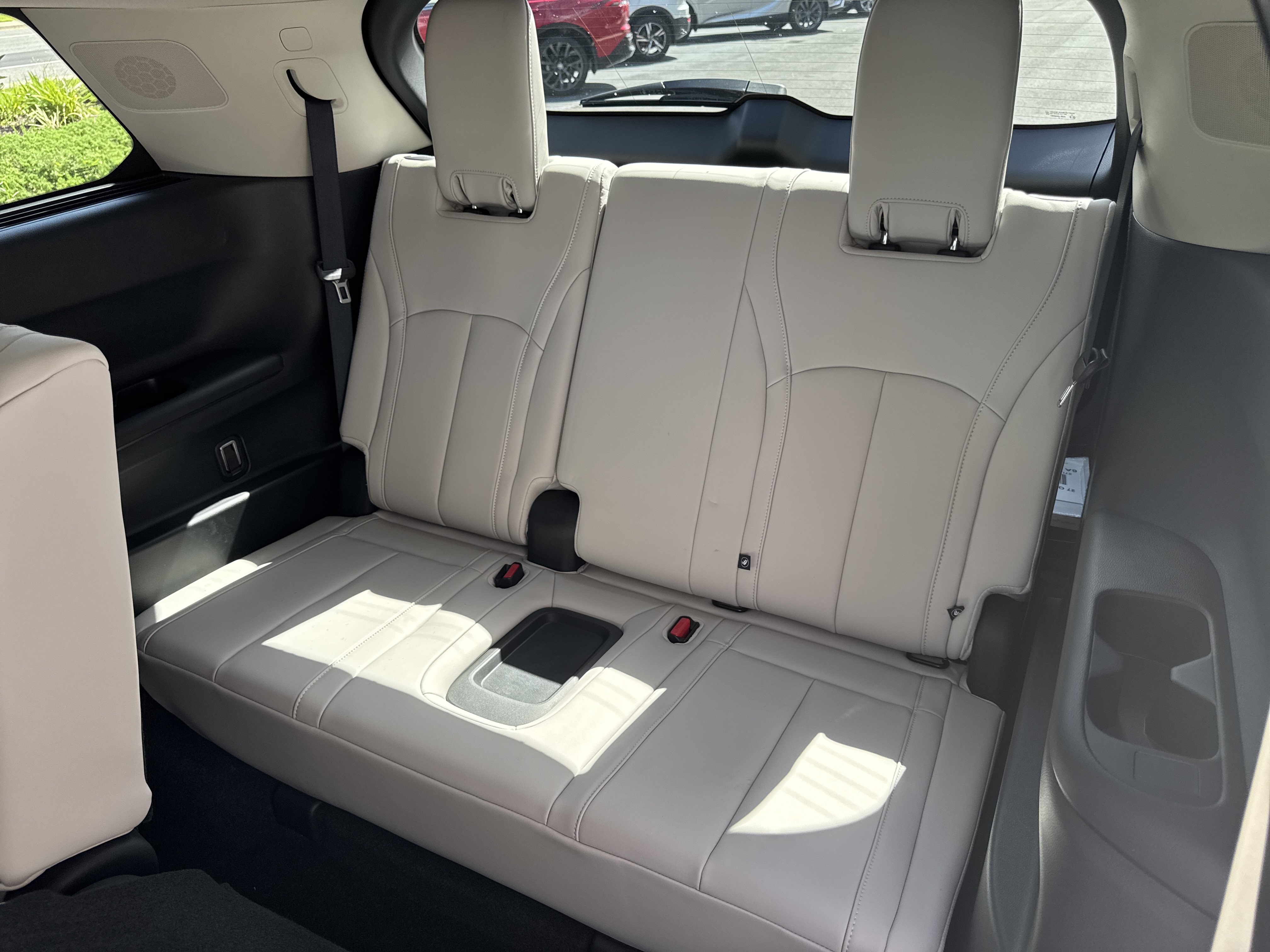 New 2027 INFINITI QX60 Luxe w/ Cargo Package FWD image 15