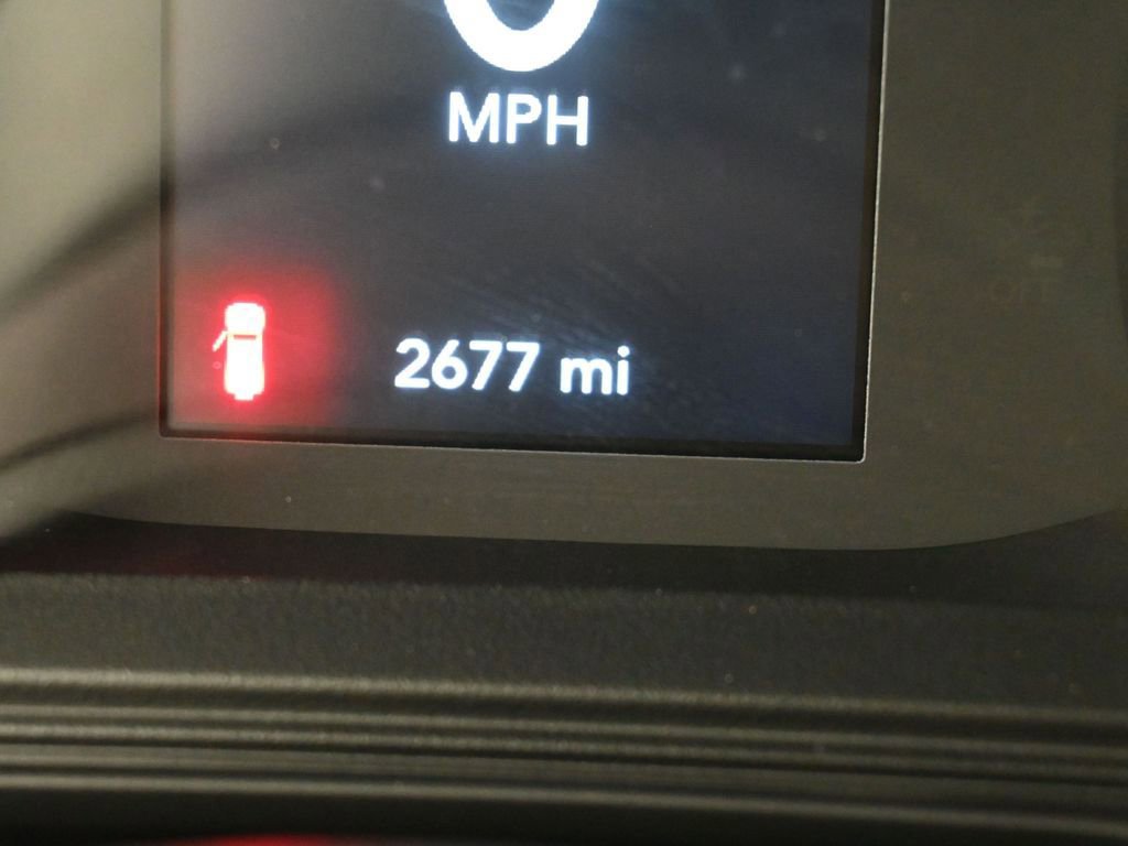 Used 2025 Jeep Wrangler Sport image 29