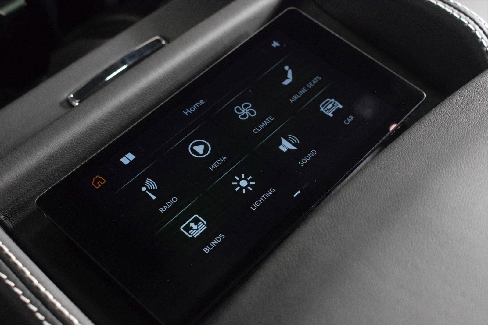 New 2024 Bentley Bentayga Extended Wheelbase image 26