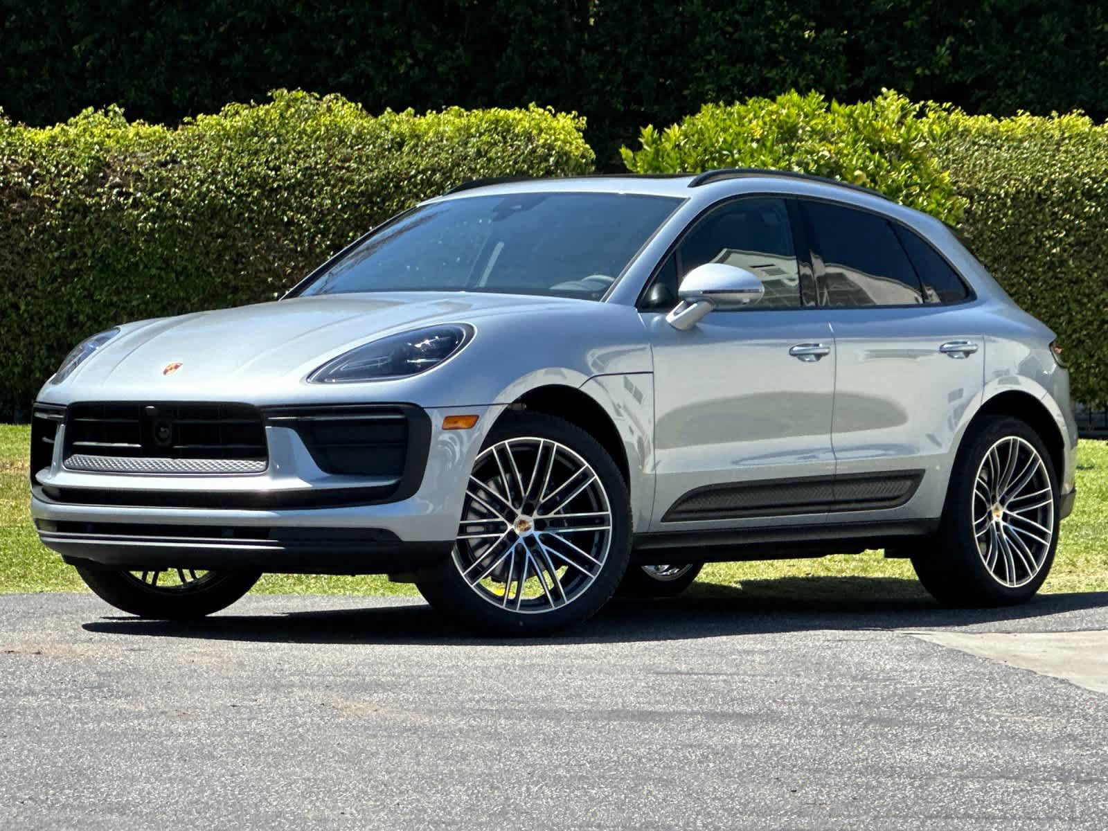 New 2026 Porsche Macan AWD/4WD image 1