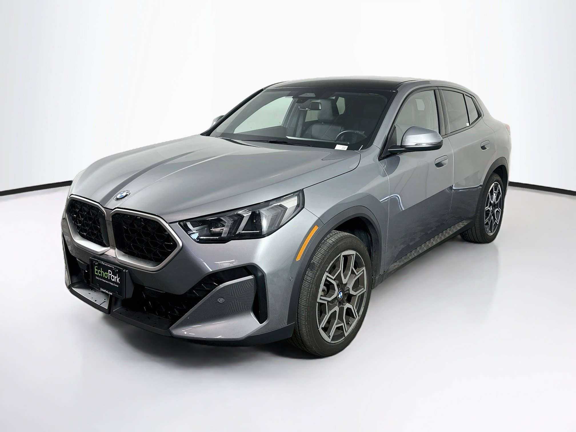 Used 2026 BMW X2 xDrive28i AWD/4WD image 3