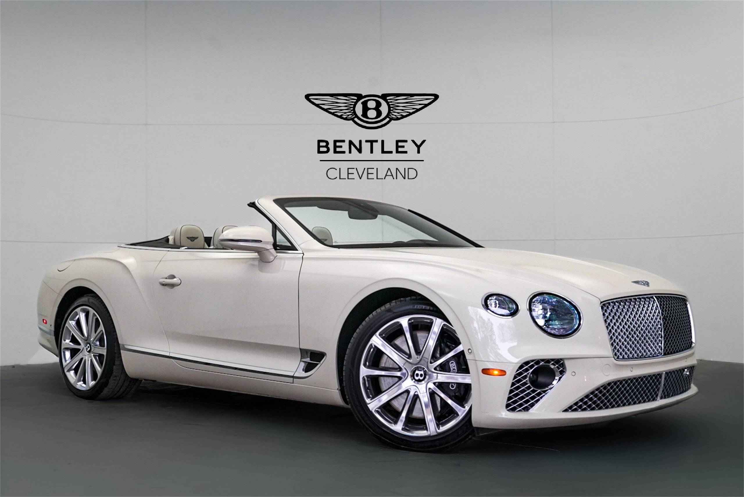Used 2023 Bentley Continental GT Azure image 1