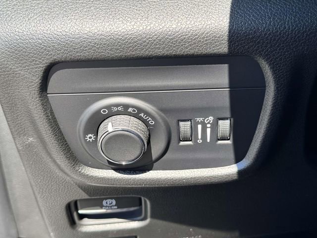 New 2025 Jeep Grand Cherokee L Laredo w/ Luxury Tech Group I image 8