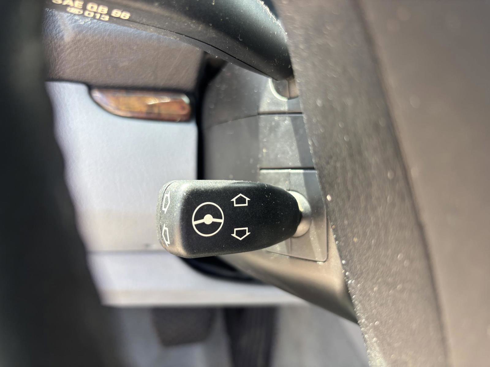 Used 2002 BMW X5 3.0i image 29