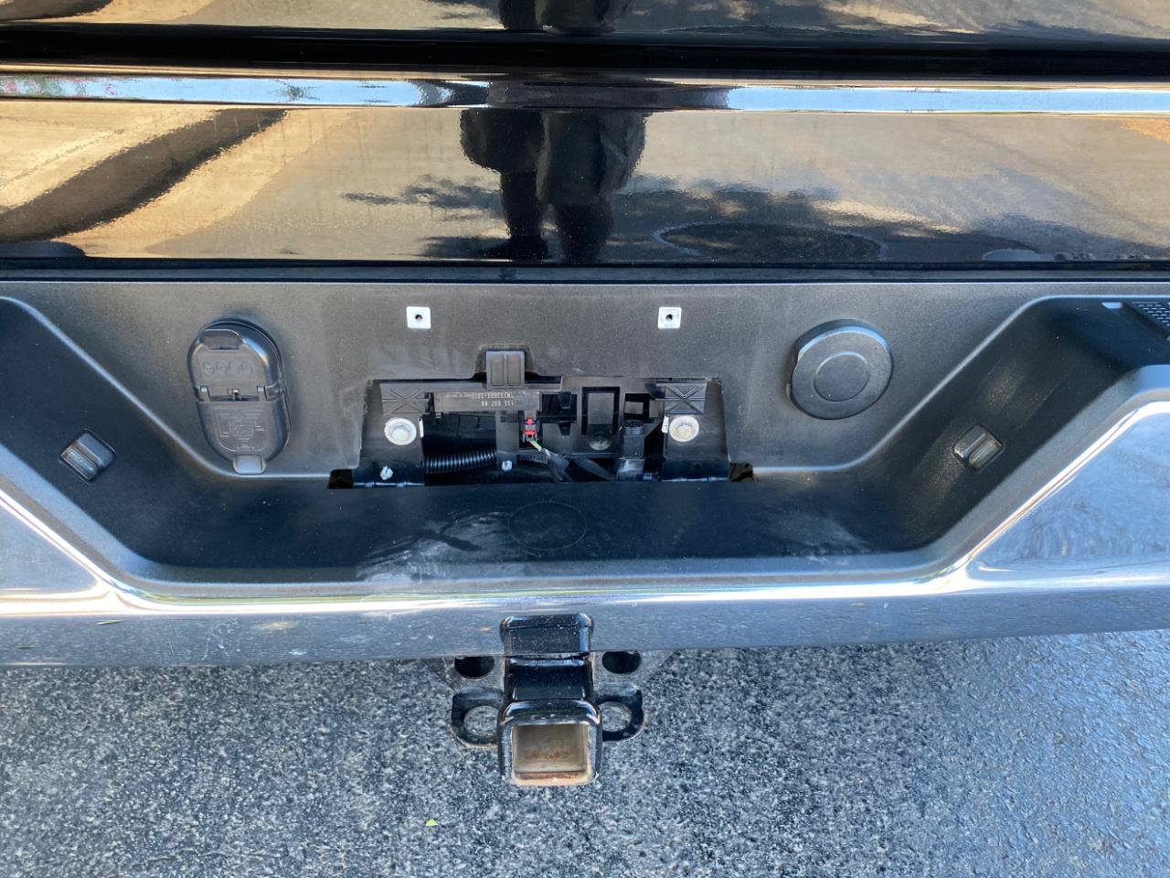 Used 2021 Chevrolet Silverado 1500 LT w/ Convenience Package II AWD/4WD image 8