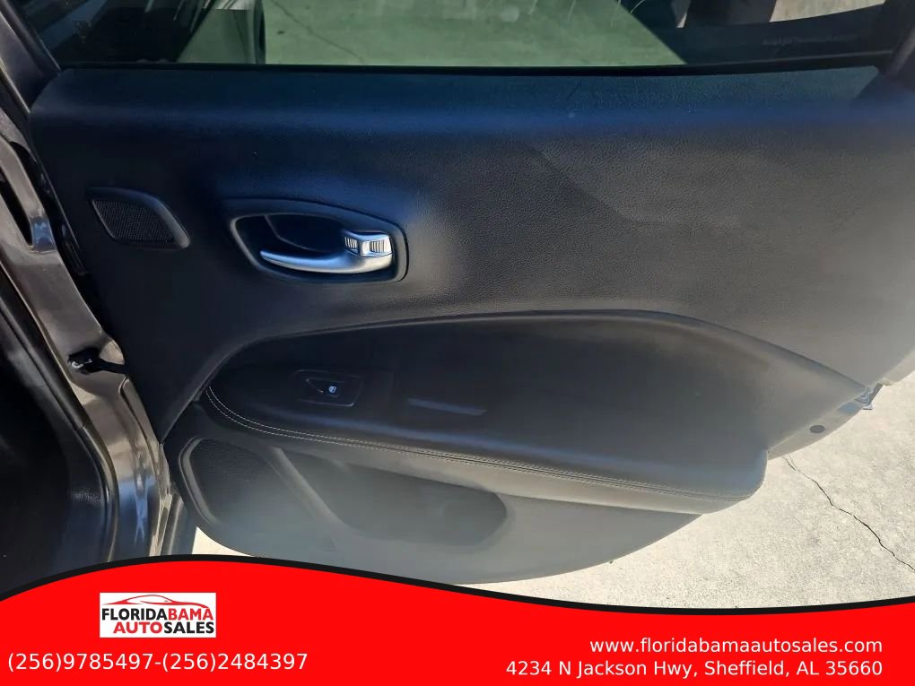 Used 2021 Jeep Compass Latitude w/ Sun and Sound Group FWD image 7