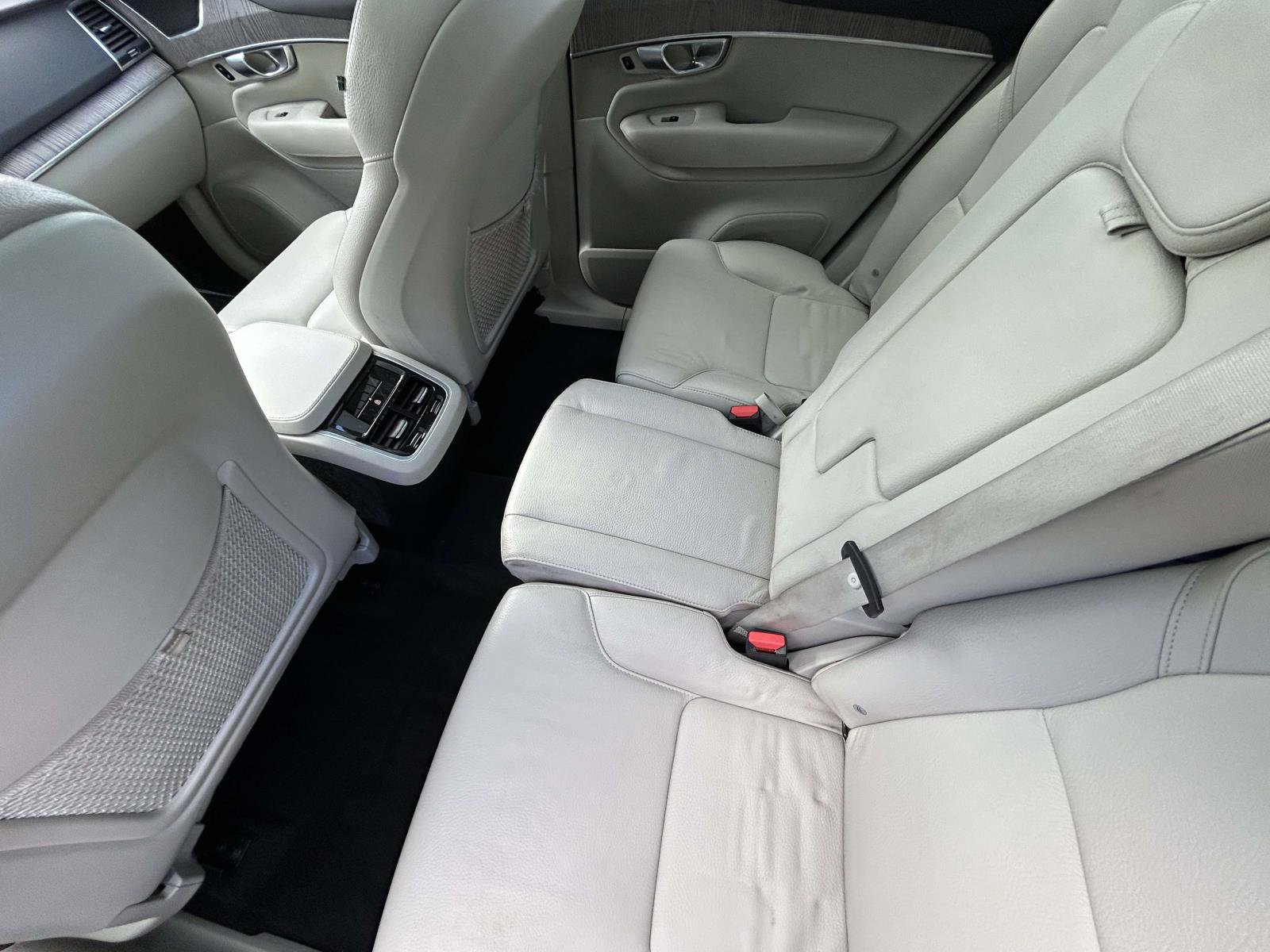 Certified 2024 Volvo XC90 B6 Core w/ Protection Package Premier image 12