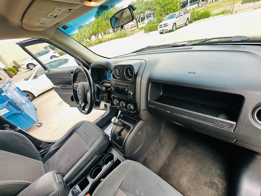 Used 2011 Jeep Patriot Latitude AWD/4WD image 24