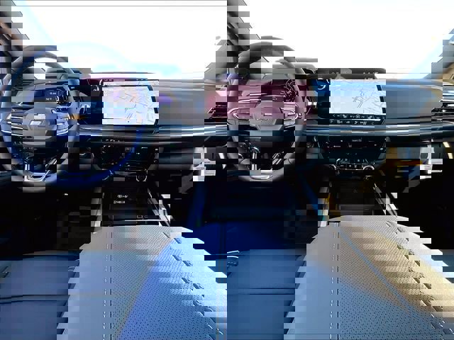 New 2026 Chevrolet Suburban Premier image 10