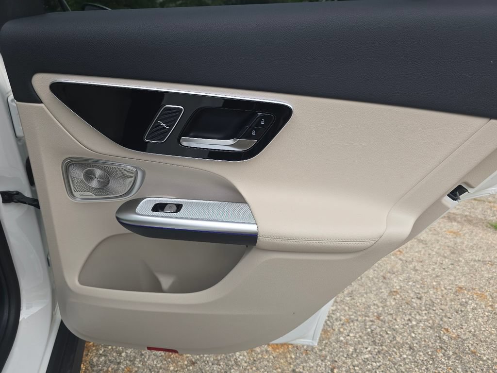 New 2027 Mercedes-Benz GLC 300 4MATIC image 24