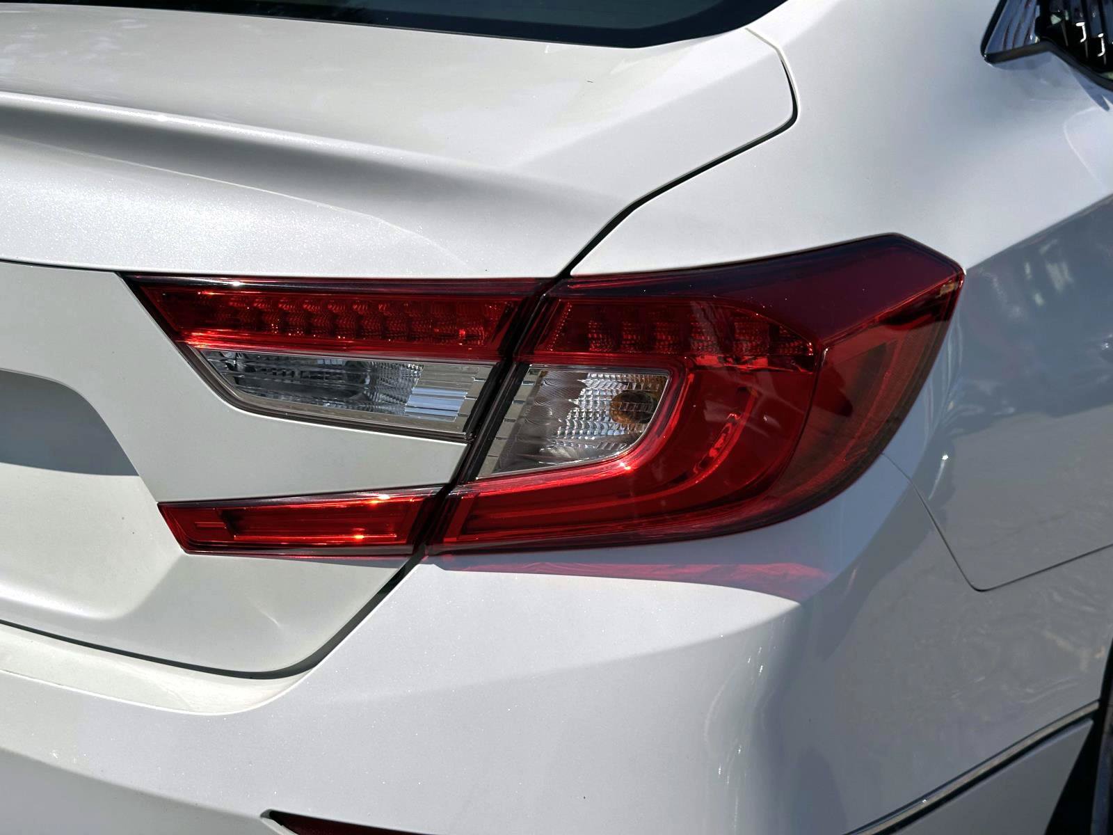 Used 2019 Honda Accord EX image 9