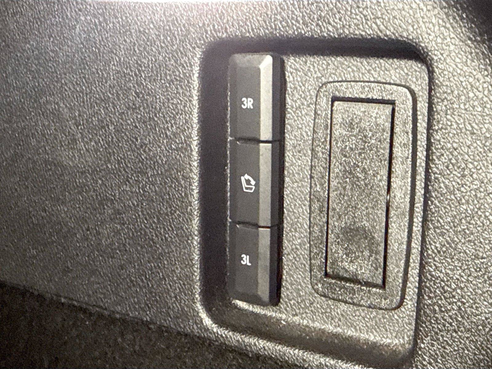 Used 2021 Lincoln Aviator Reserve w/ Equipment Group 201A RWD image 36