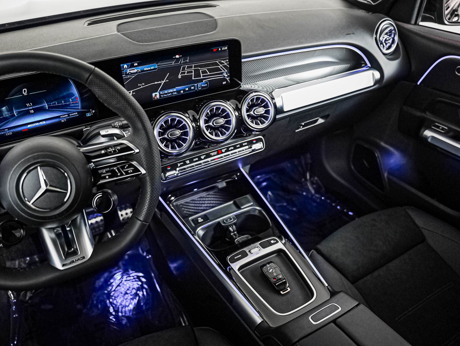 New 2026 Mercedes-Benz GLB 35 AMG 4MATIC image 14
