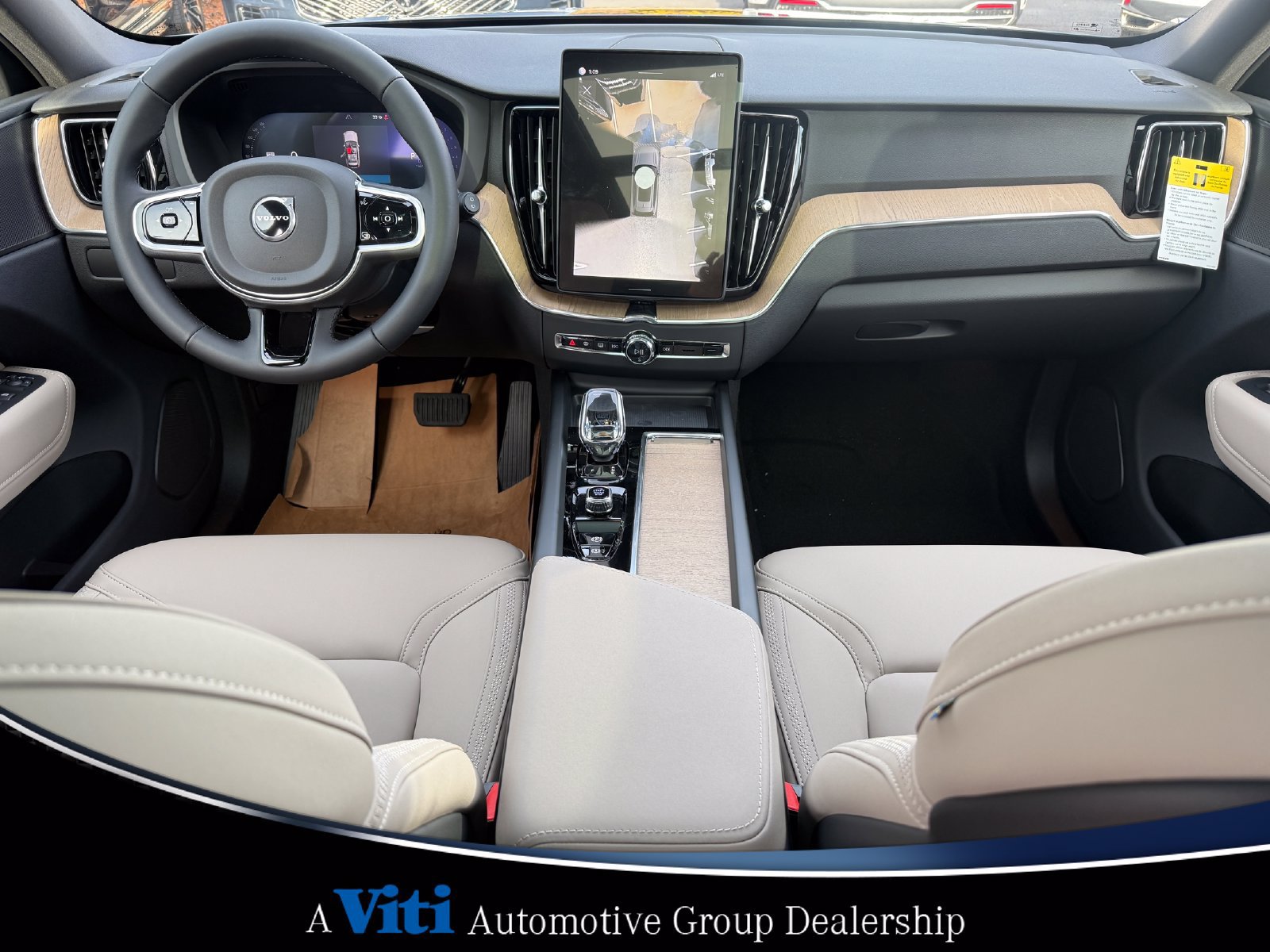 Used 2026 Volvo XC60 B5 Plus w/ Protection Package Premier AWD/4WD image 2