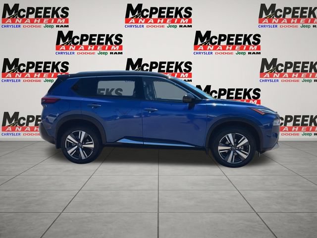 Used 2022 Nissan Rogue Platinum w/ Head-Up Display Package FWD image 9