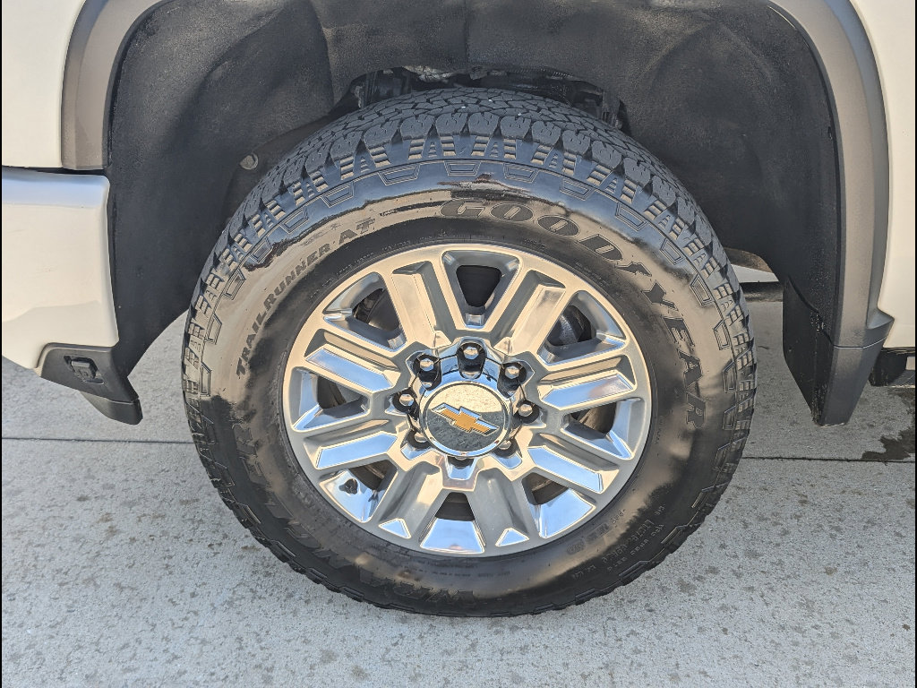 Used 2024 Chevrolet Silverado 2500 High Country w/ High Country Premium Package image 18