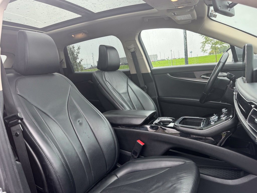 Used 2023 Lincoln Nautilus Reserve AWD/4WD image 25
