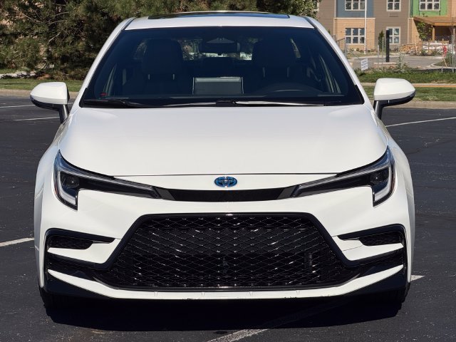 Certified 2025 Toyota Corolla SE w/ SE Premium Package AWD/4WD image 9