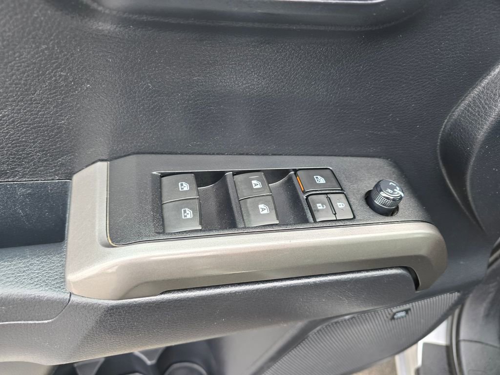 Used 2021 Toyota Tacoma Limited image 18