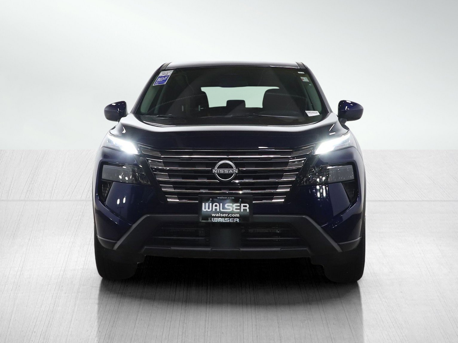 Used 2025 Nissan Rogue SV image 9