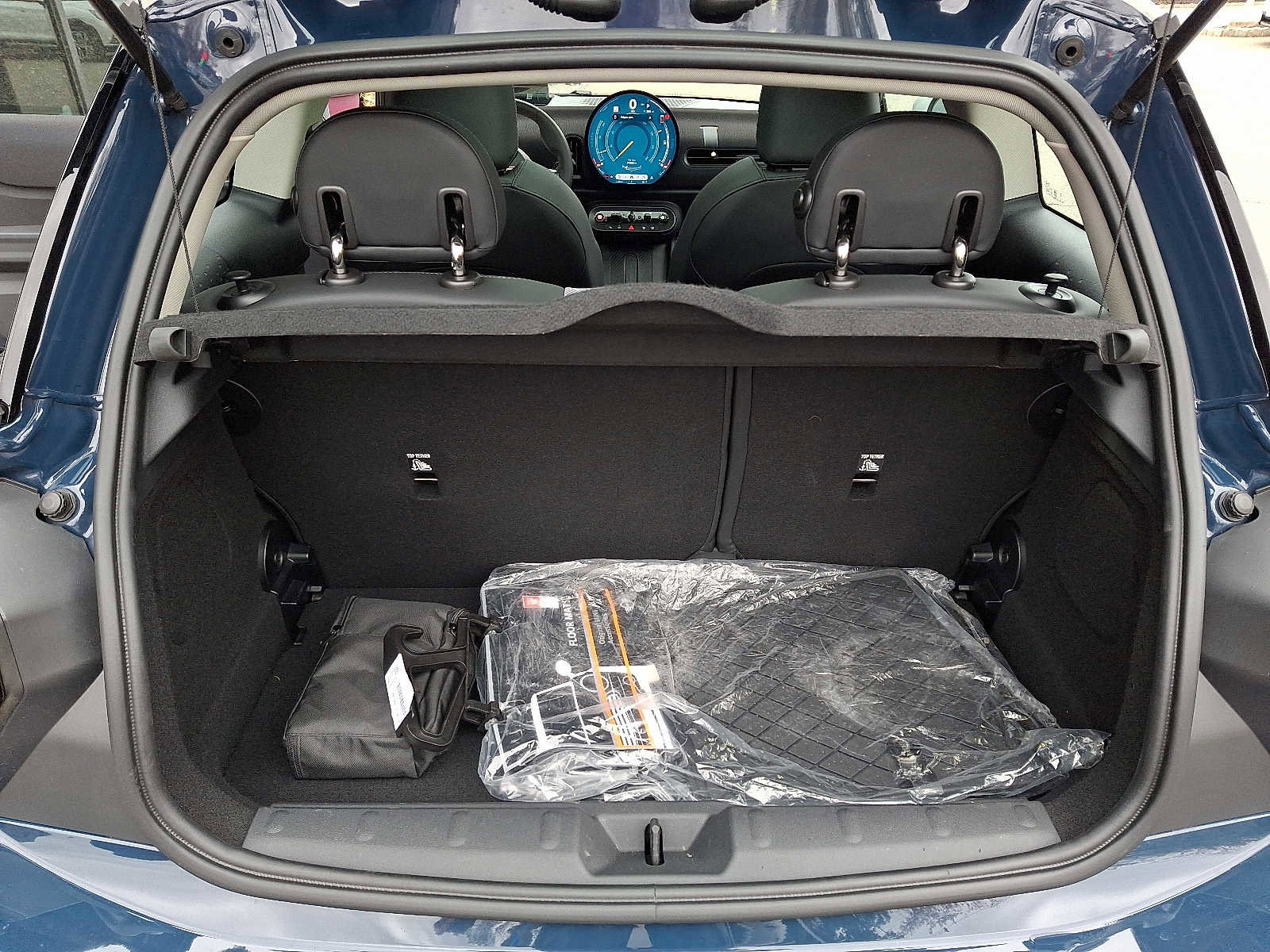 Used 2025 MINI Cooper 2-Door Hardtop image 29