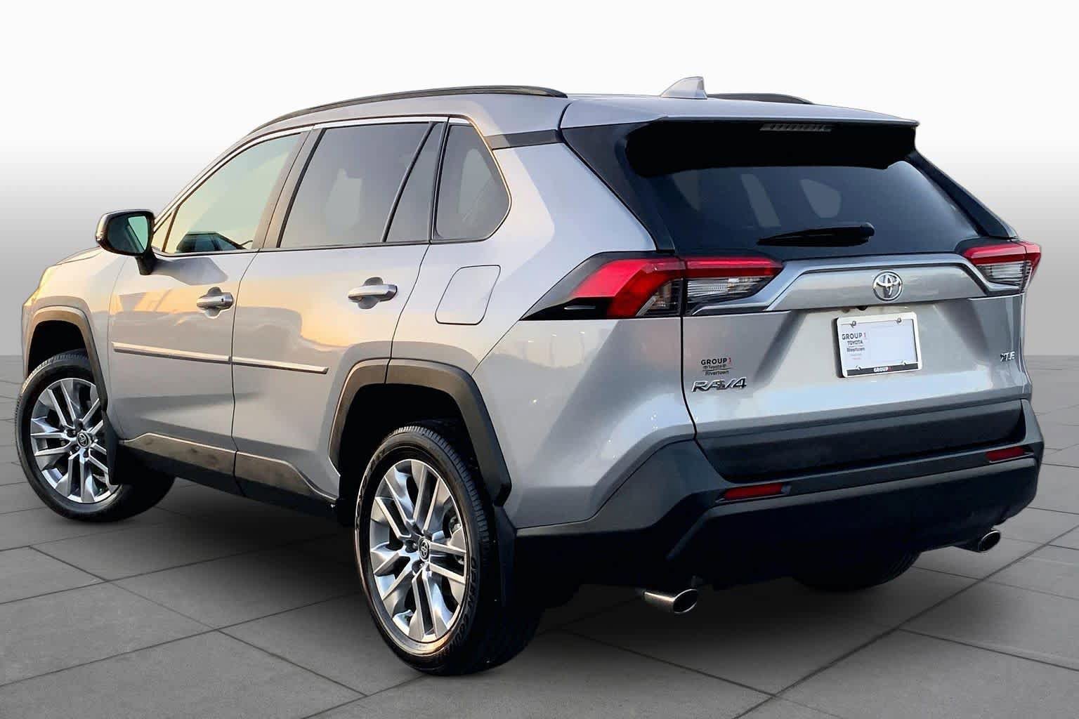 Used 2024 Toyota RAV4 XLE Premium w/ Weather Package FWD image 12