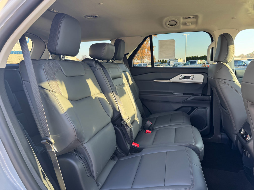 New 2026 Ford Explorer Active w/ Active Comfort Package image 20